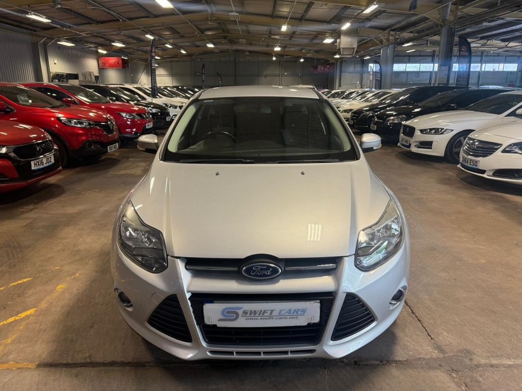 Used Ford Focus 2012 for sale - 76617354: Photo 2