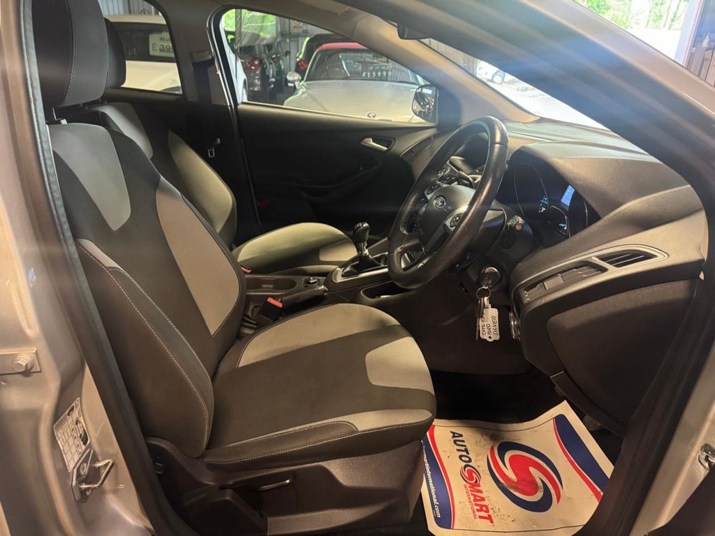 Used Ford Focus 2012 for sale - 76617354: Photo 9