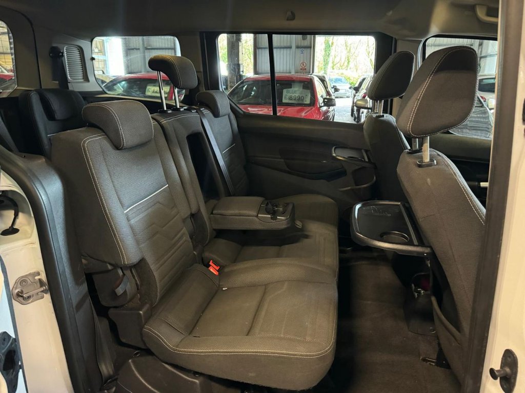 Used Ford Grand Tourneo Connect 2015 for sale - 77880262: Photo 12