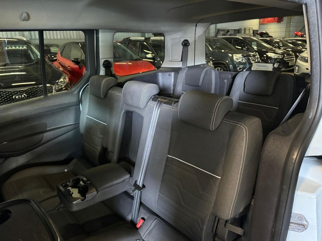 Used Ford Grand Tourneo Connect 2015 for sale - 77880262: Photo 14