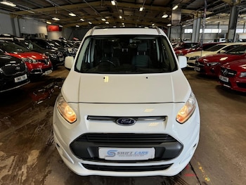 Used Ford Grand Tourneo Connect 2015 for sale - 77880262: Photo