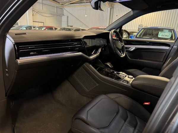 Used Volkswagen Touareg 2023 for sale - 74105750: Photo 15