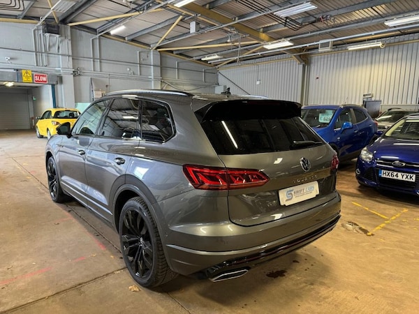 Used Volkswagen Touareg 2023 for sale - 74105750: Photo 5