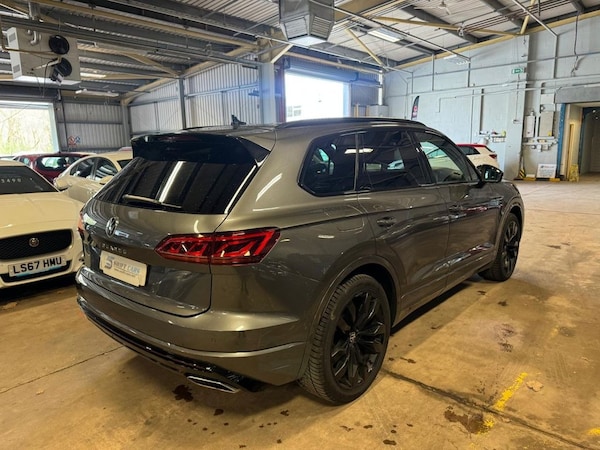 Used Volkswagen Touareg 2023 for sale - 74105750: Photo 7