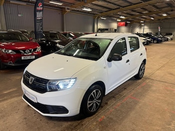 Used Dacia Sandero 2017 for sale - 75937712: Photo