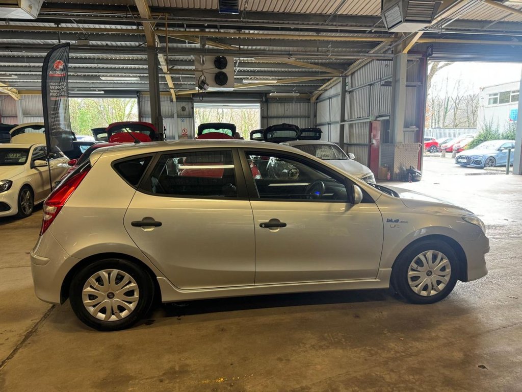 Used Hyundai i30 2012 for sale - 77990711: Photo 8