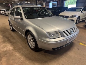 2005 (05) - 1.9 TDI PD Highline Saloon 4dr Diesel Automatic (178 g/km, 130 bhp)