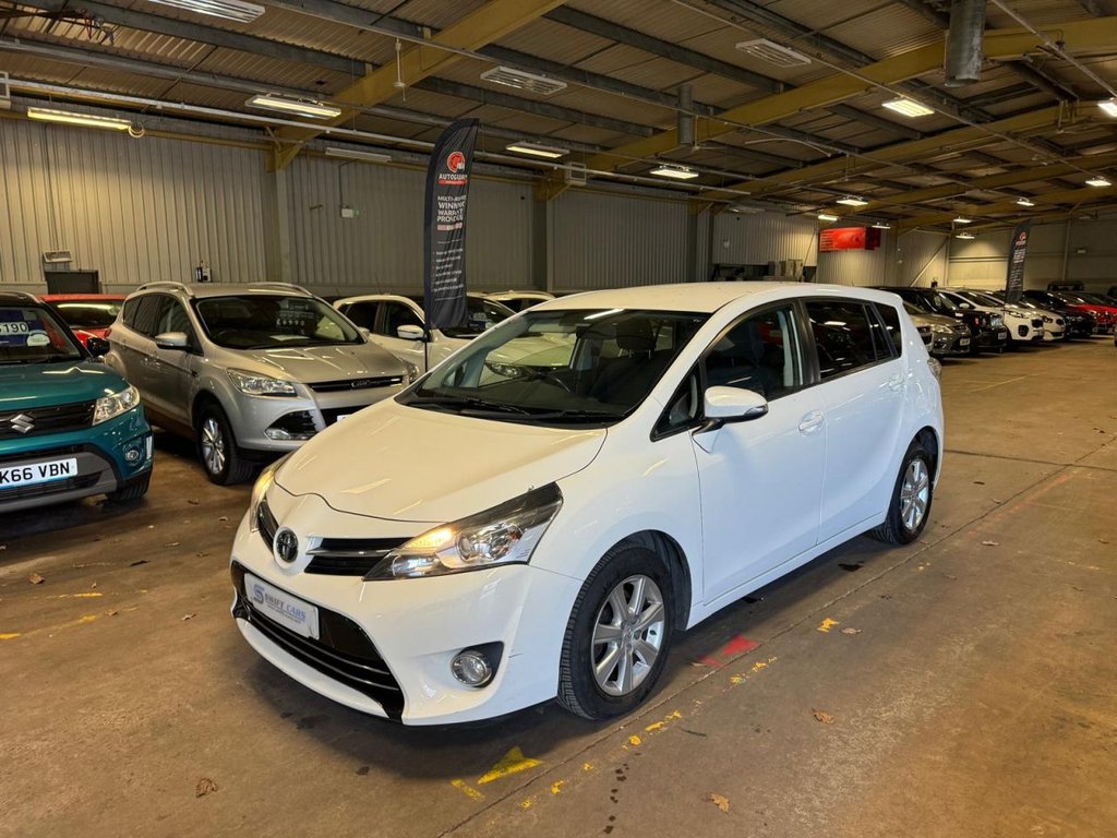 Used Toyota Verso 2015 for sale - 76605169: Photo 3