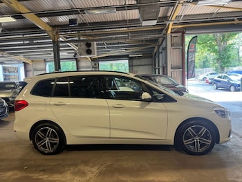 Used BMW 2 Series 2017 for sale - 79258983: Photo
