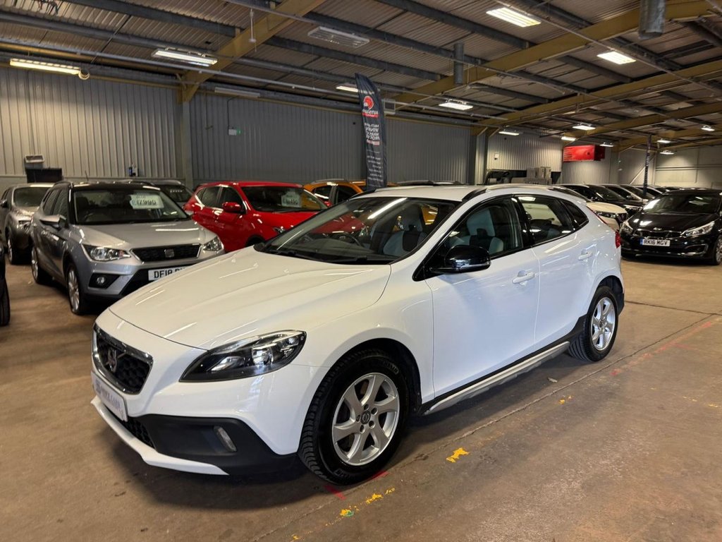 Used Volvo V40 Cross Country 2015 for sale - 76092477: Photo 3
