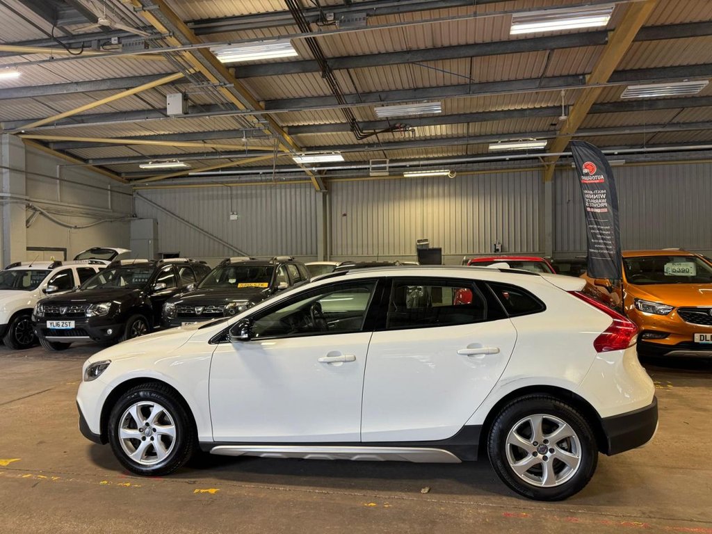 Used Volvo V40 Cross Country 2015 for sale - 76092477: Photo 4
