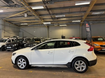 Used Volvo V40 Cross Country 2015 for sale - 76092477: Photo 4