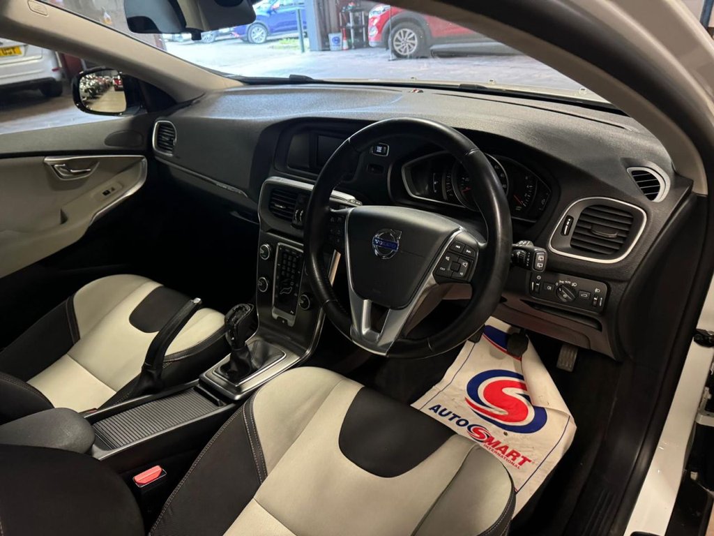 Used Volvo V40 Cross Country 2015 for sale - 76092477: Photo 8