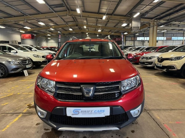 Used Dacia Sandero Stepway 2015 for sale - 72486148: Photo 2
