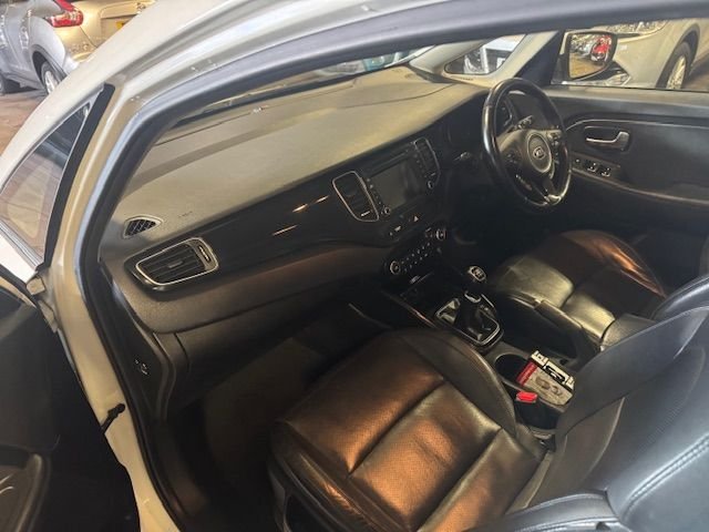 Used Kia Carens 2016 for sale - 76570099: Photo 16