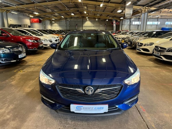 Used Vauxhall Insignia 2019 for sale - 75666361: Photo 2