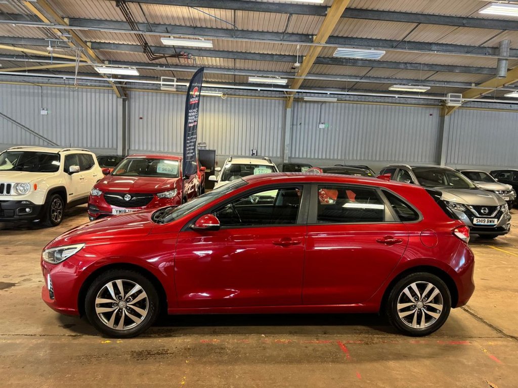 Used Hyundai i30 2017 for sale - 77356452: Photo 4
