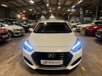 Used Hyundai i40 2015 for sale - 77111144: Photo