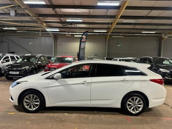 Used Hyundai i40 2015 for sale - 77111144: Photo