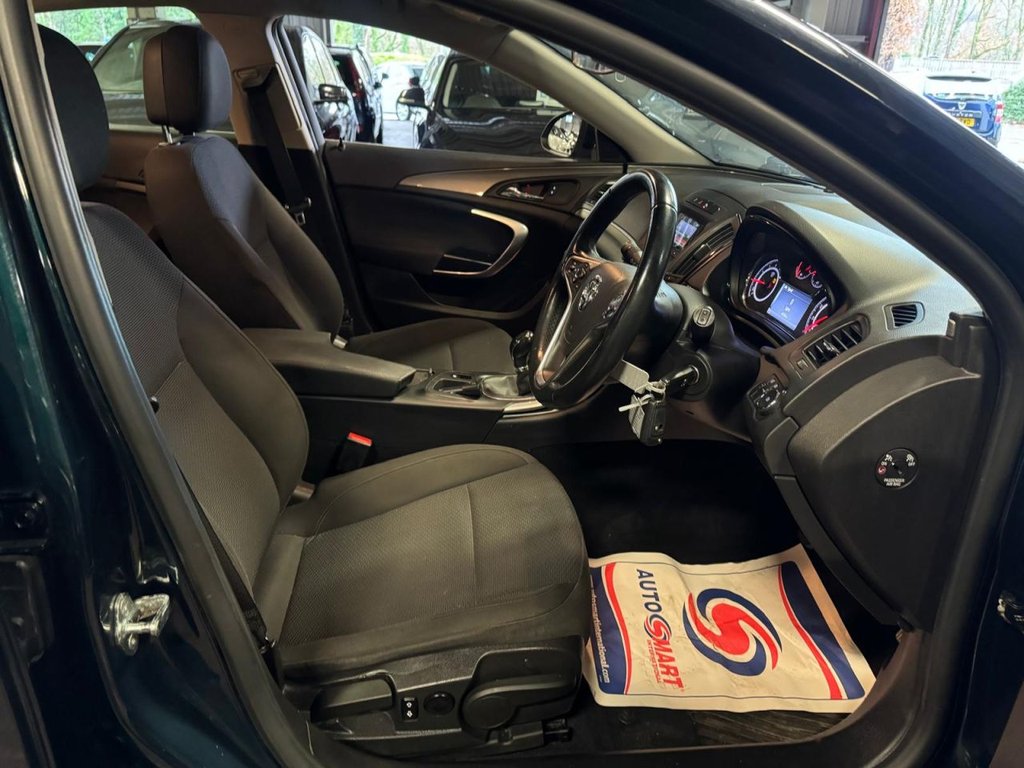 Used Vauxhall Insignia 2015 for sale - 77904779: Photo 10