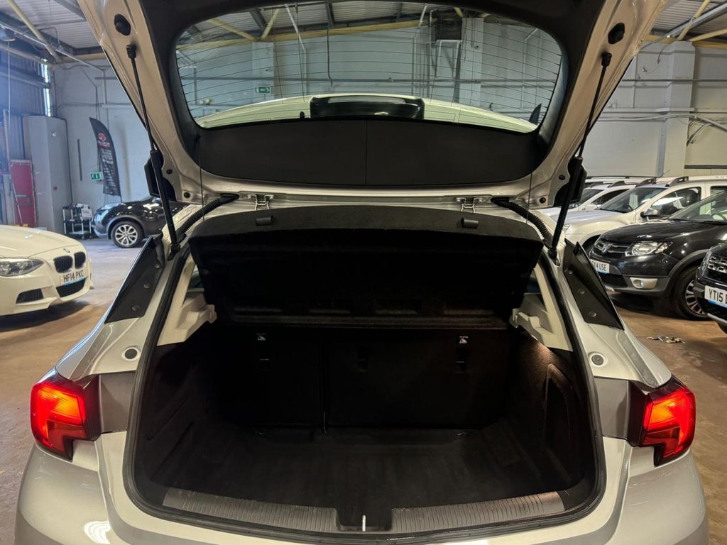 Used Vauxhall Astra 2017 for sale - 77976647: Photo 11