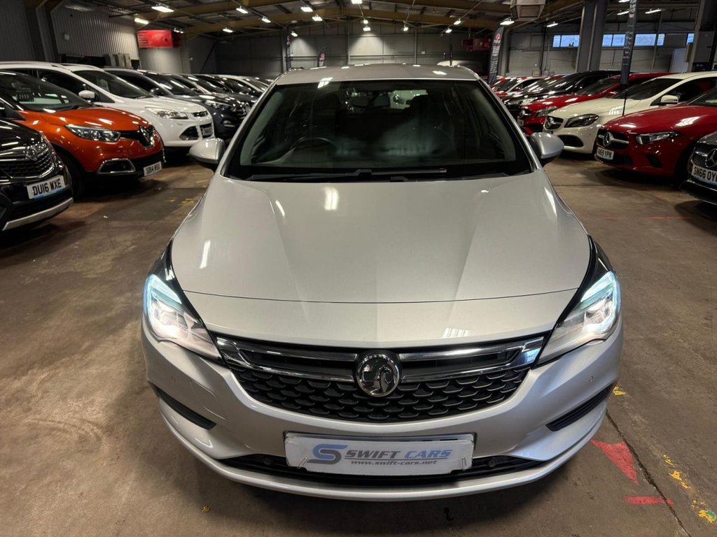 Used Vauxhall Astra 2017 for sale - 77976647: Photo 2