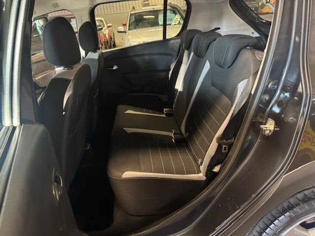 Used Dacia Sandero Stepway 2017 for sale - 76376315: Photo 13