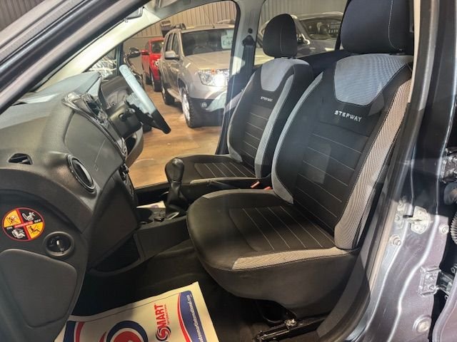Used Dacia Sandero Stepway 2017 for sale - 76376315: Photo 14