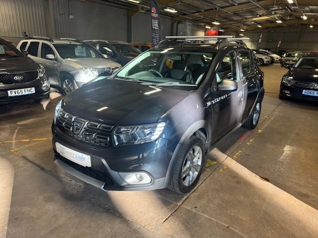 Used Dacia Sandero Stepway 2017 for sale - 76376315: Photo 3