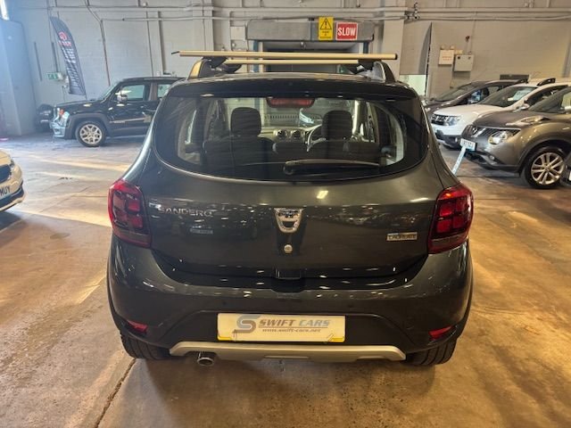 Used Dacia Sandero Stepway 2017 for sale - 76376315: Photo 6