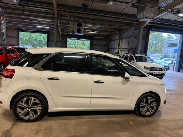 Used Citroen C4 Picasso 2015 for sale - 76291994: Photo 8