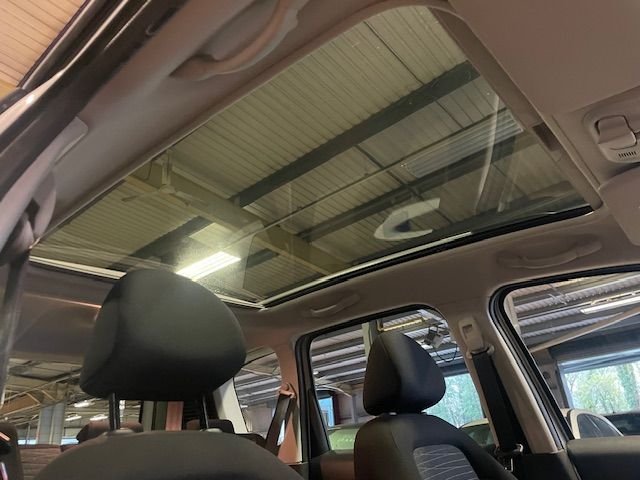 Used Citroen C3 Picasso 2016 for sale - 76724497: Photo 12