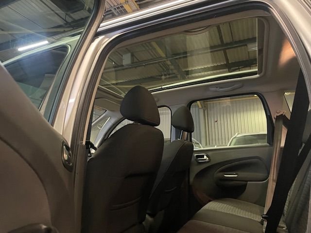 Used Citroen C3 Picasso 2016 for sale - 76724497: Photo 16