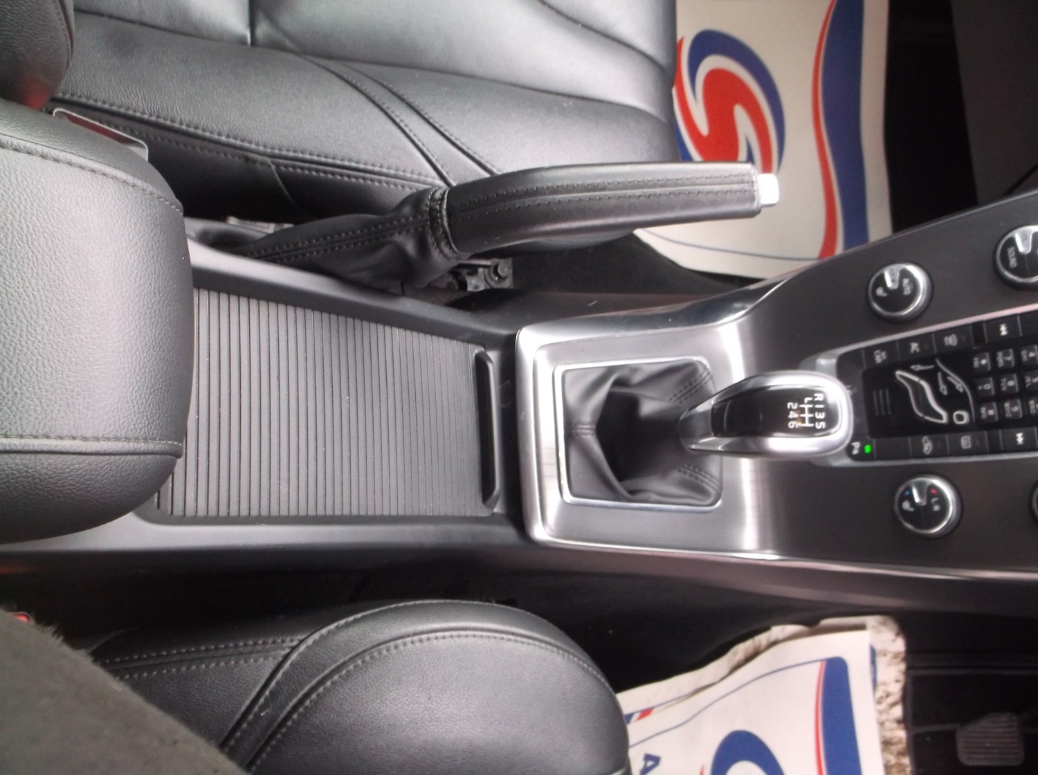 Used Volvo V40 2014 for sale - 77789126: Photo 31