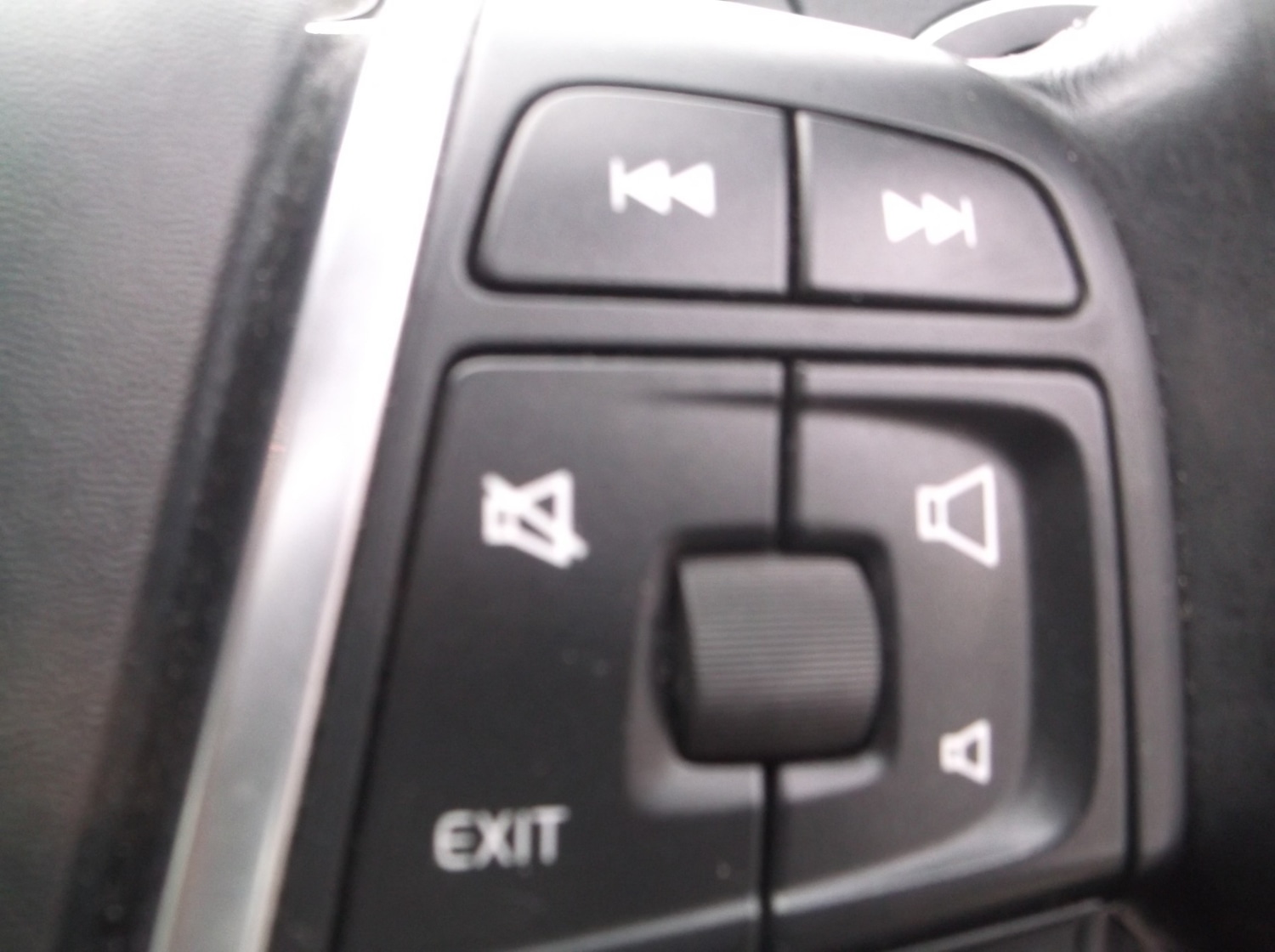 Used Volvo V40 2014 for sale - 77789126: Photo 35