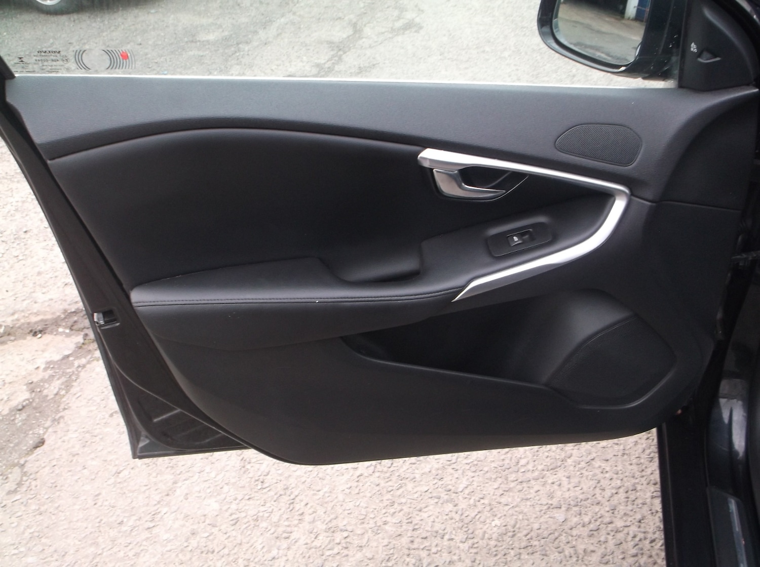 Used Volvo V40 2014 for sale - 77789126: Photo 39