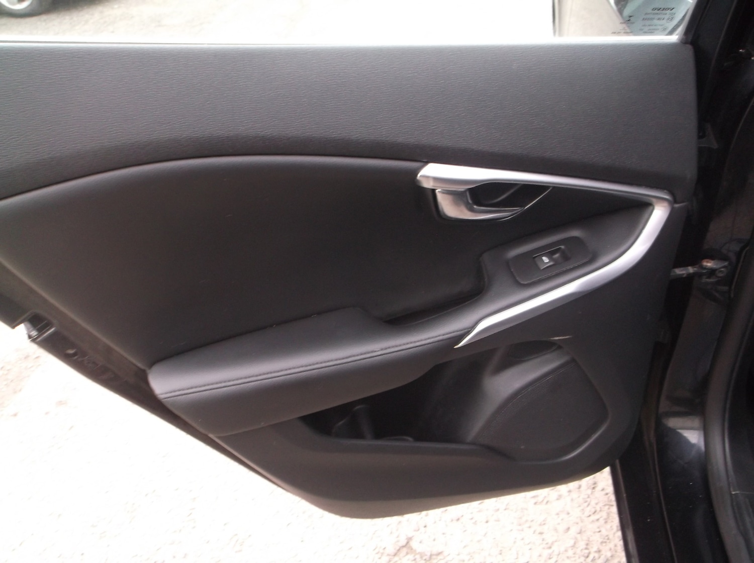 Used Volvo V40 2014 for sale - 77789126: Photo 40