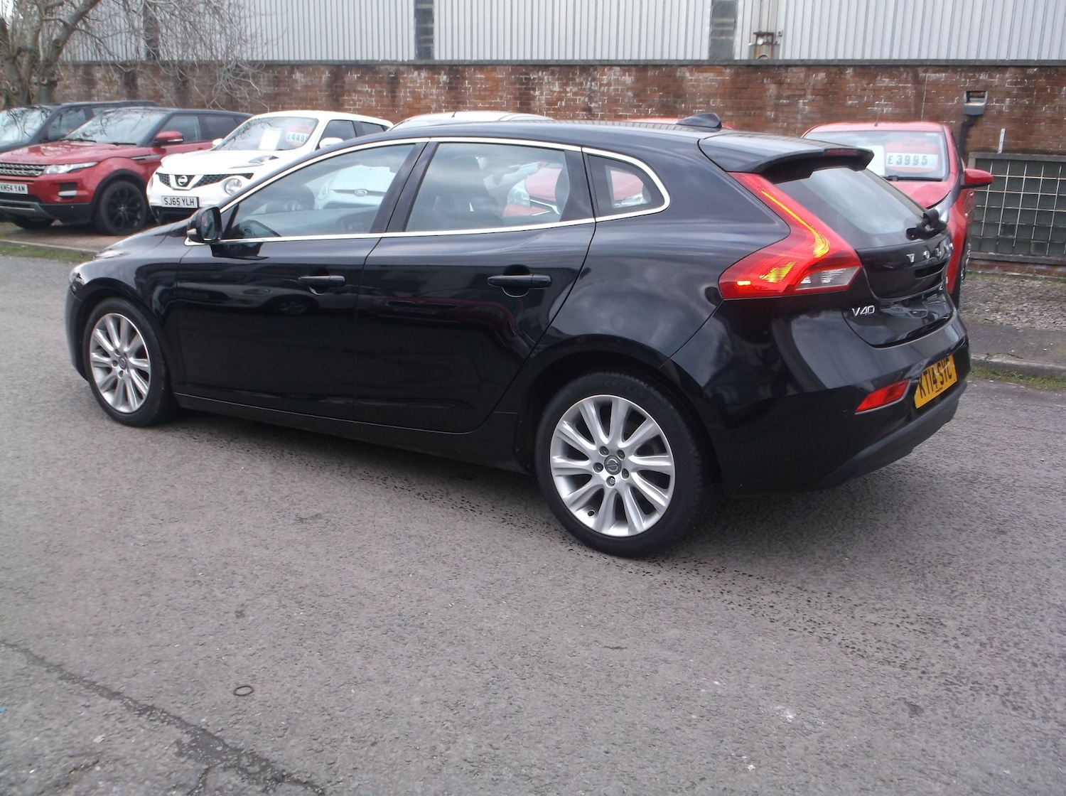 Used Volvo V40 2014 for sale - 77789126: Photo 7