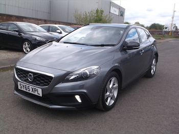 Used Volvo V40 2015 for sale - 78605138: Photo