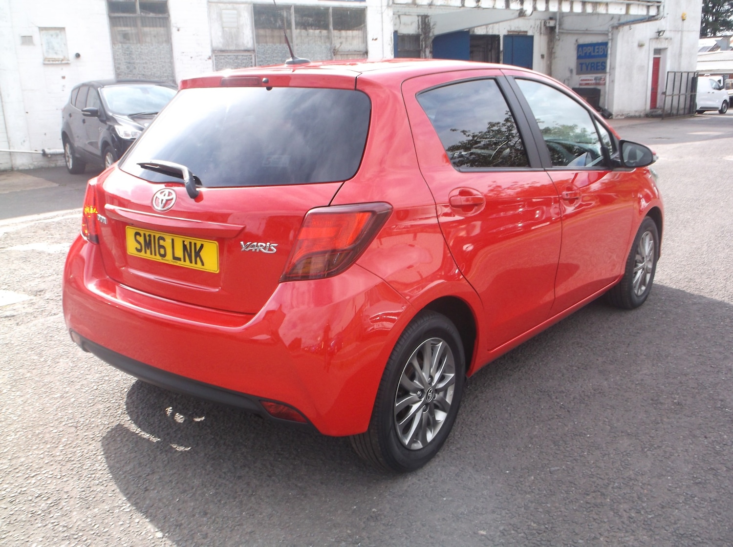 Used Toyota Yaris 2016 for sale - 77349947: Photo 10