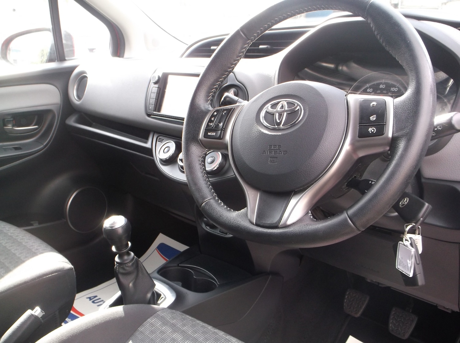 Used Toyota Yaris 2016 for sale - 77349947: Photo 13