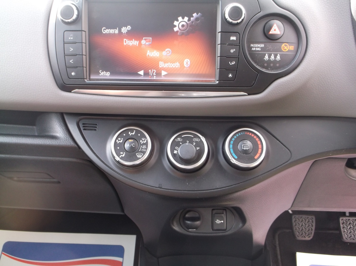 Used Toyota Yaris 2016 for sale - 77349947: Photo 26