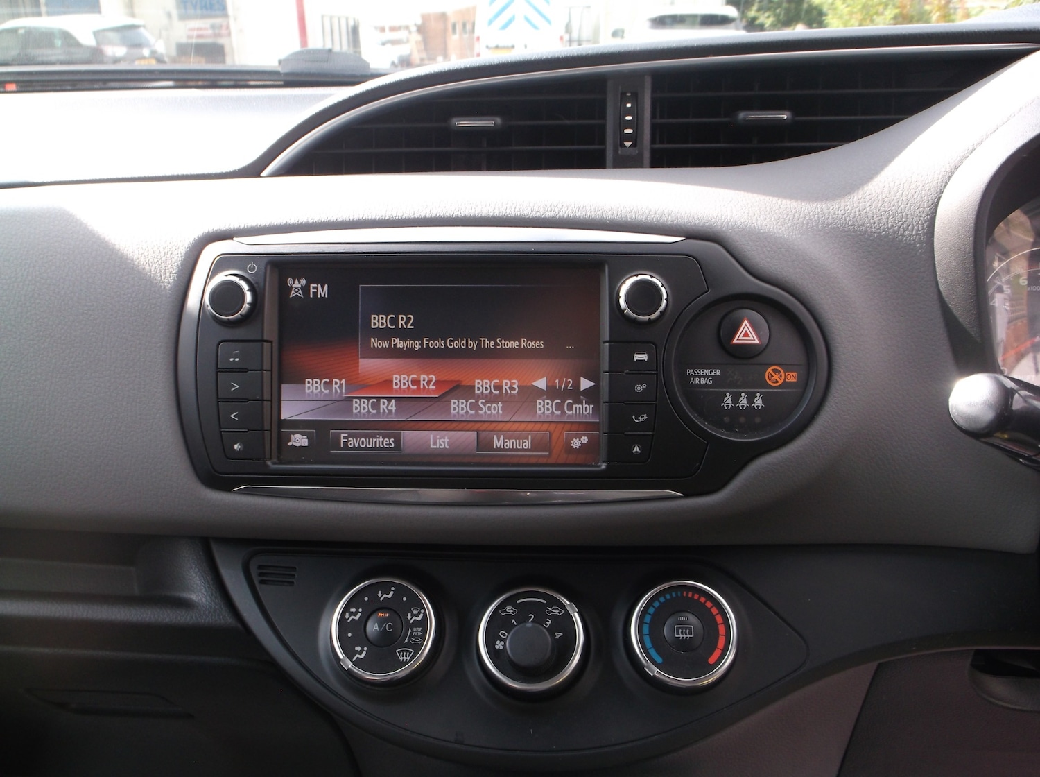 Used Toyota Yaris 2016 for sale - 77349947: Photo 27