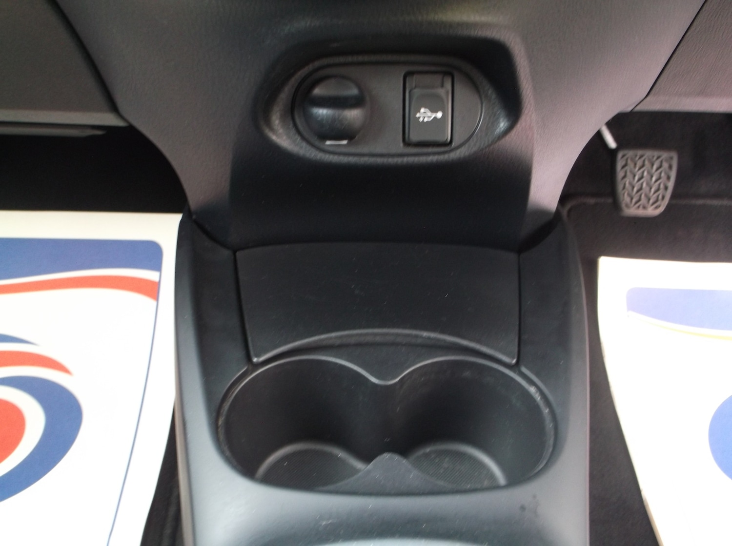 Used Toyota Yaris 2016 for sale - 77349947: Photo 34