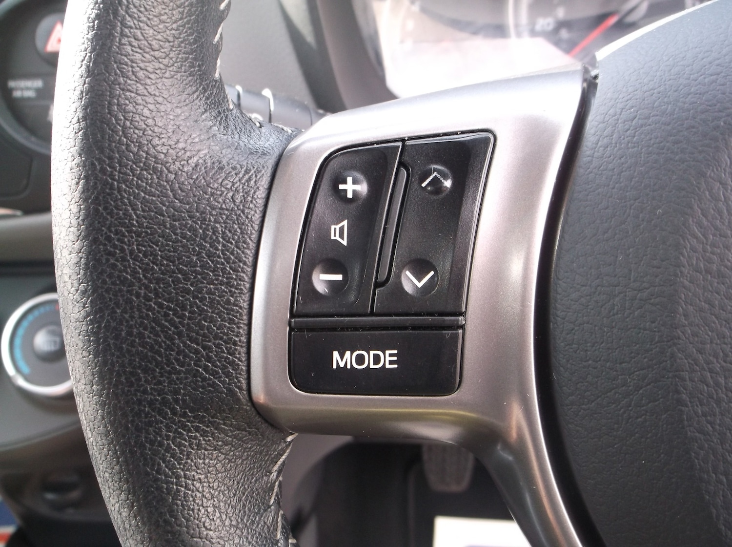 Used Toyota Yaris 2016 for sale - 77349947: Photo 36