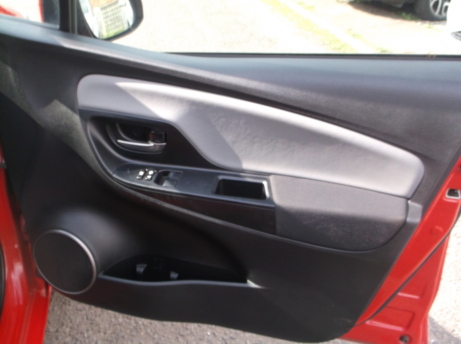 Used Toyota Yaris 2016 for sale - 77349947: Photo 38