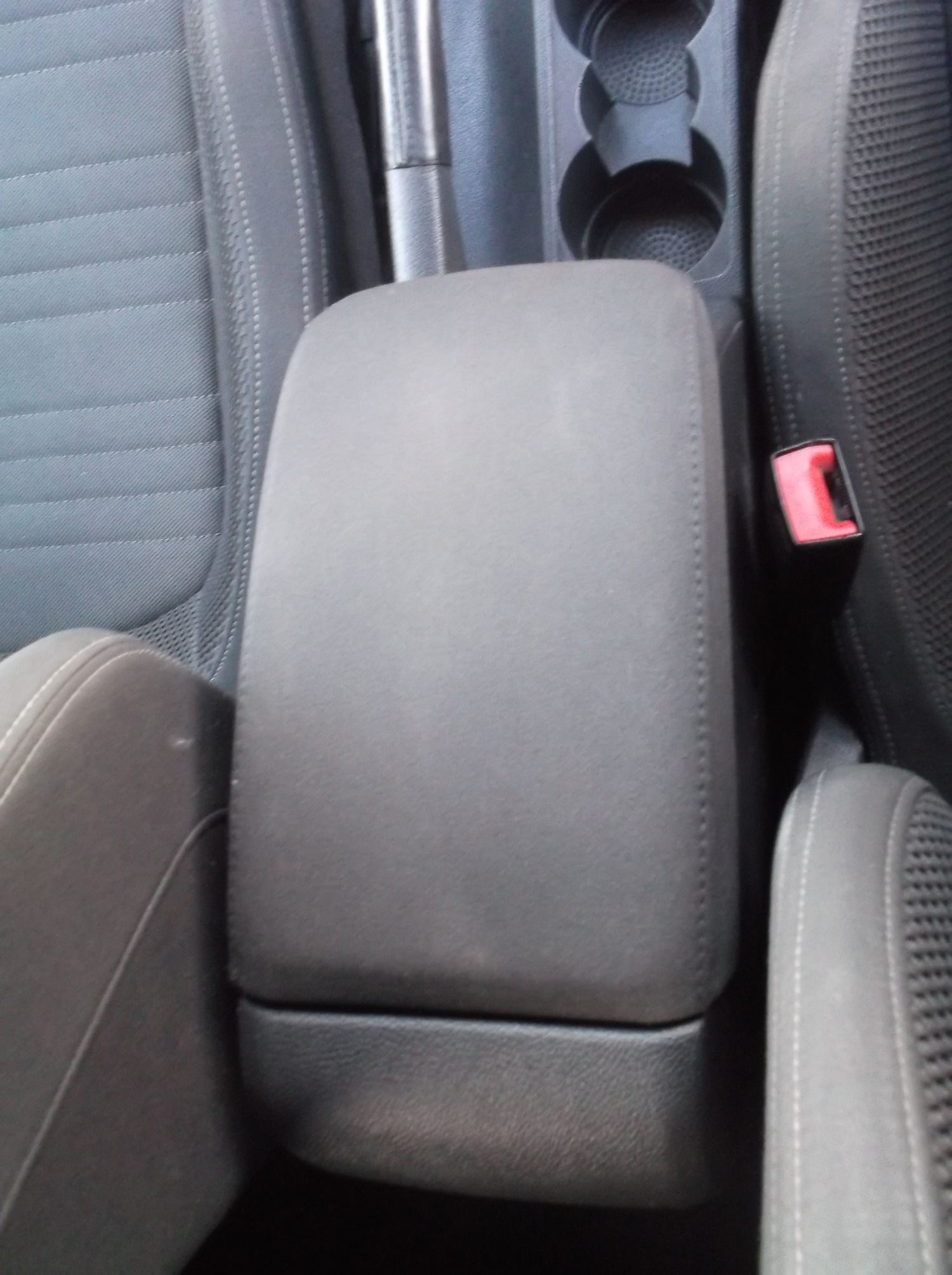 Used Volkswagen Scirocco 2012 for sale - 76518260: Photo 32