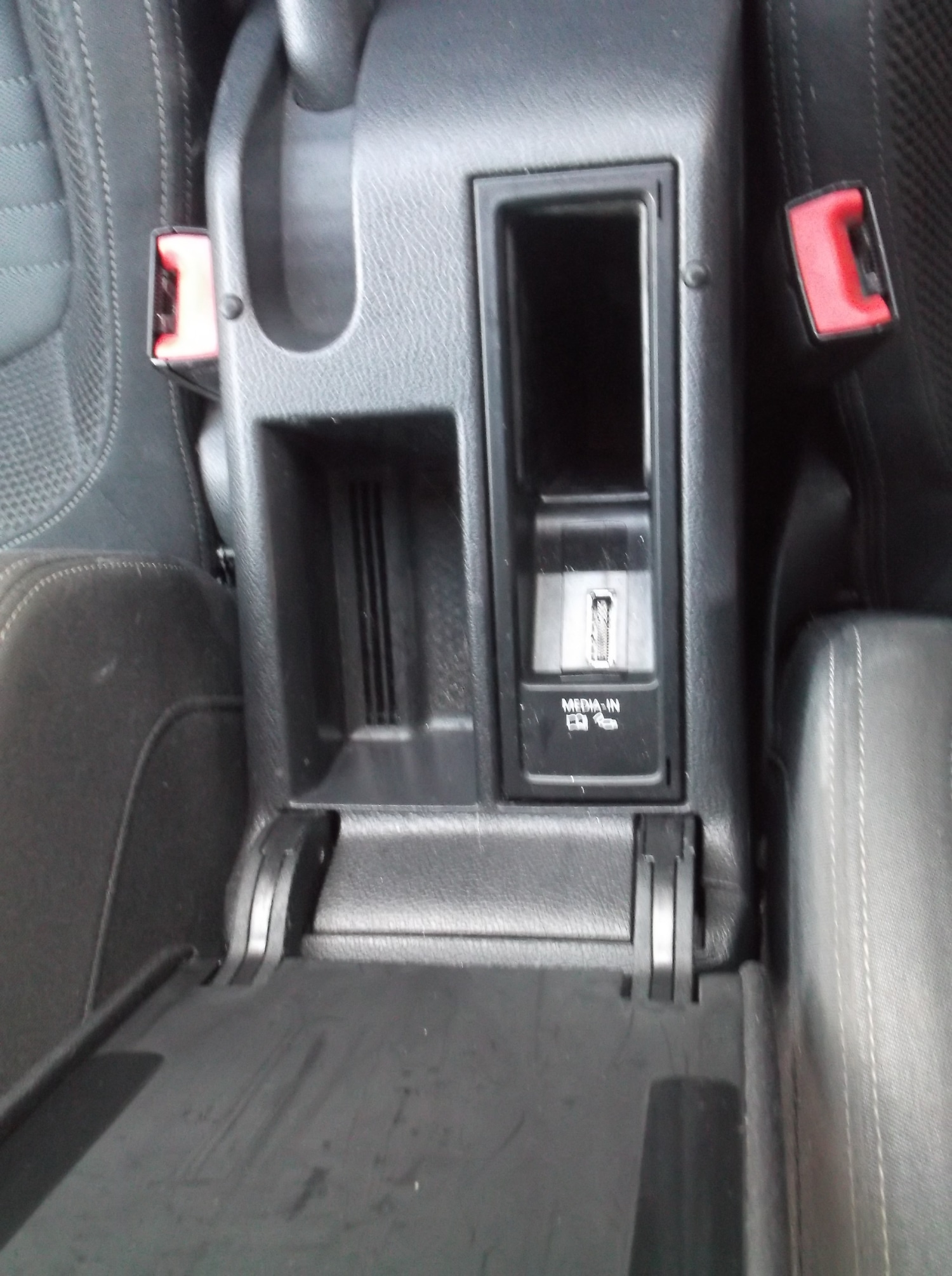 Used Volkswagen Scirocco 2012 for sale - 76518260: Photo 33