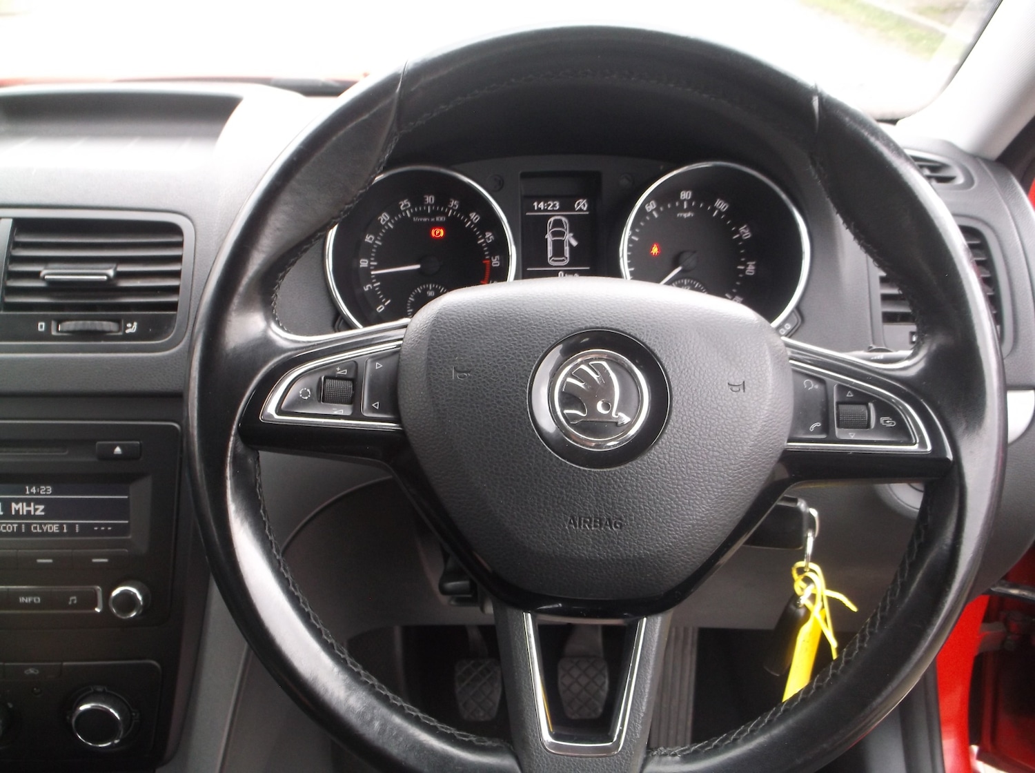 Used Skoda Yeti 2015 for sale - 77965338: Photo 15