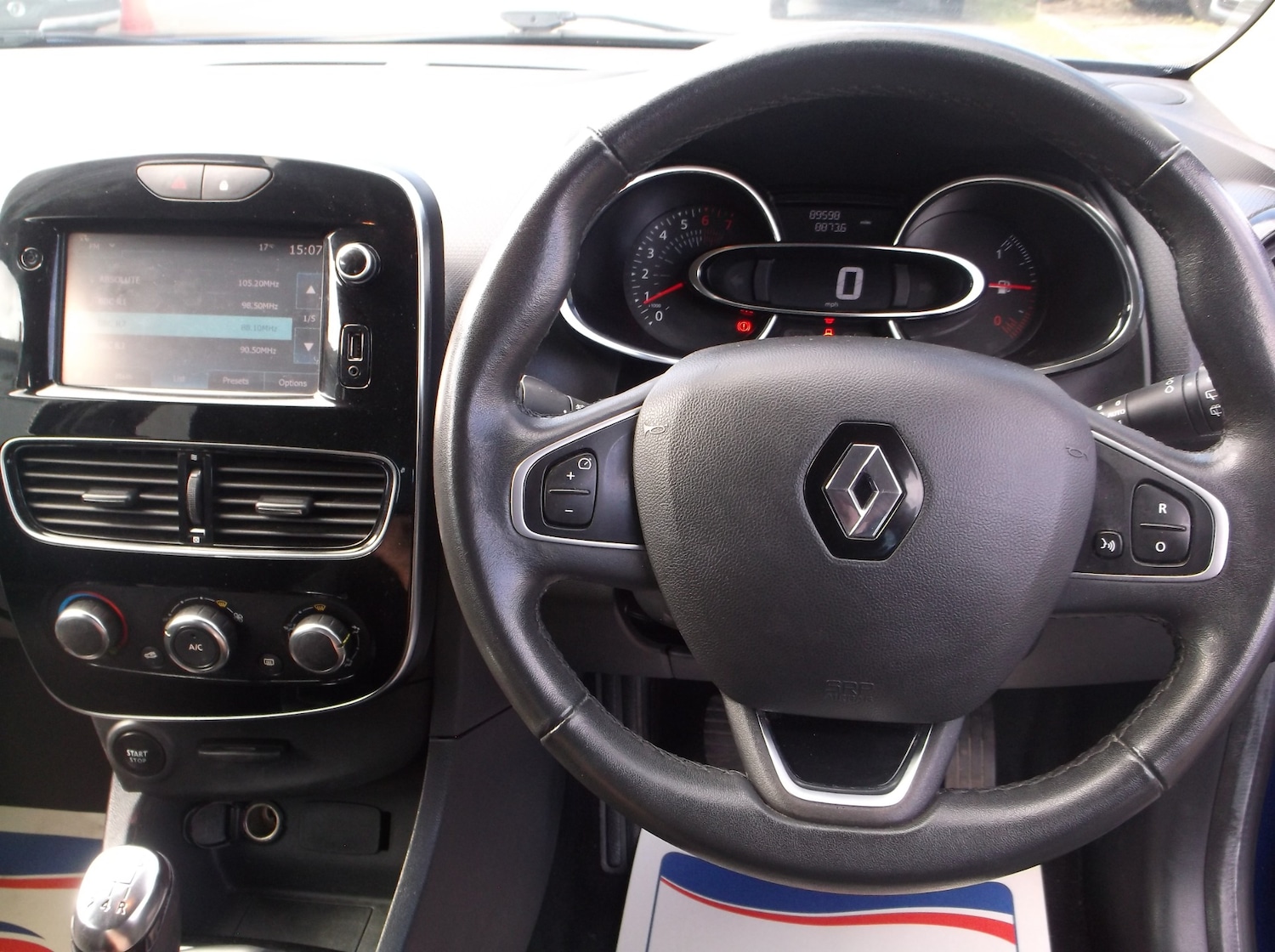 Used Renault Clio 2017 for sale - 77349804: Photo 16